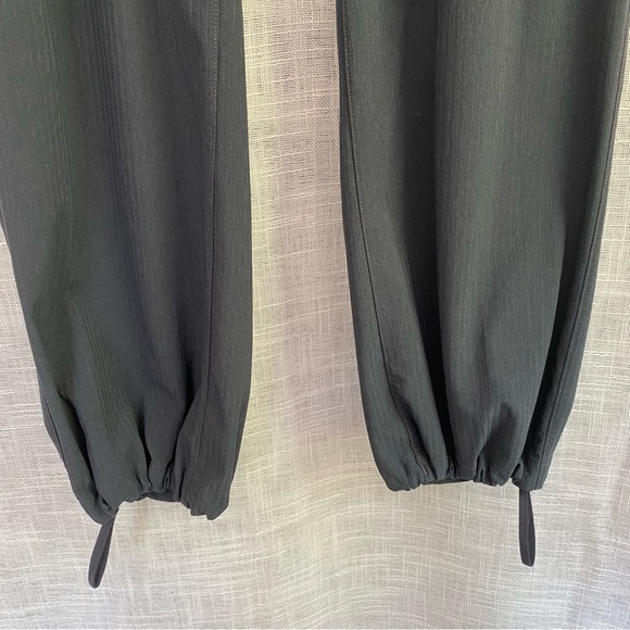 Athleta Gray Ribbed Drawstring Joggers Track Hiking Pants Size 12 - Picture 3 of 8